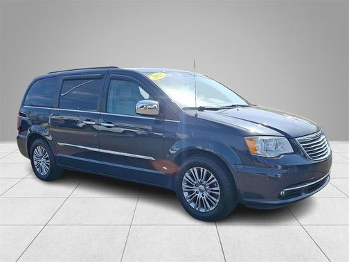 2013 Chrysler Town & Country Touring-L