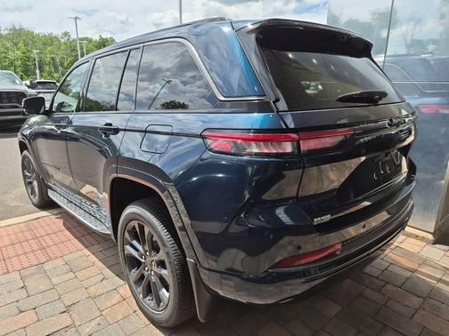 Fathom Blue Pearlcoat 2026 Jeep Grand Cherokee Limited