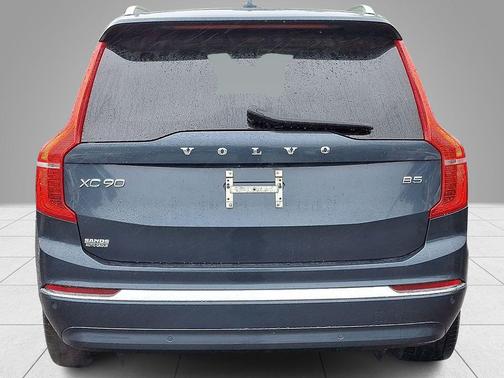 Denim Blue Metallic 2023 Volvo XC90 B5 Plus