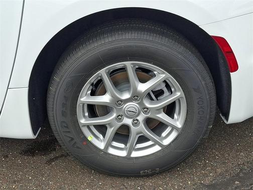 2026 Chrysler Voyager LX