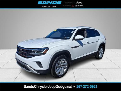 Pure White 2022 Volkswagen Atlas Cross Sport 3.6L V6 SE w/Technology