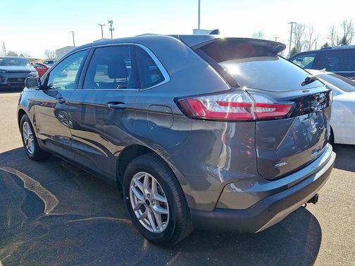 Gray Metallic 2024 Ford Edge SEL