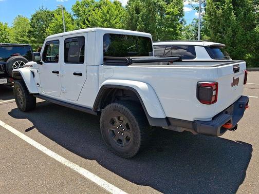 Bright White Clearcoat 2020 Jeep Gladiator Mojave