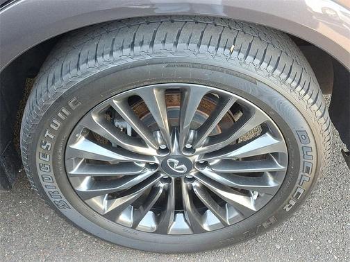 2022 INFINITI QX80 SENSORY