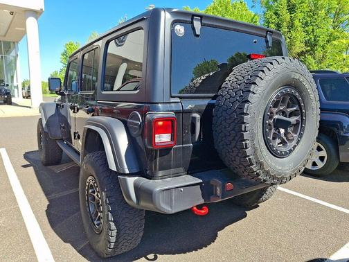 Black Clearcoat 2022 Jeep Wrangler Unlimited Rubicon