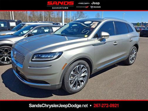 Sandstone Metallic 2023 Lincoln Nautilus Reserve