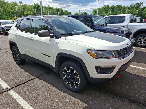White Clearcoat 2019 Jeep Compass Trailhawk