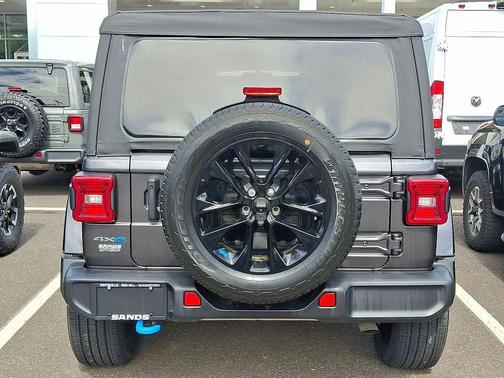 Granite Crystal Clearcoat Metallic 2023 Jeep Wrangler 4xe Sahara