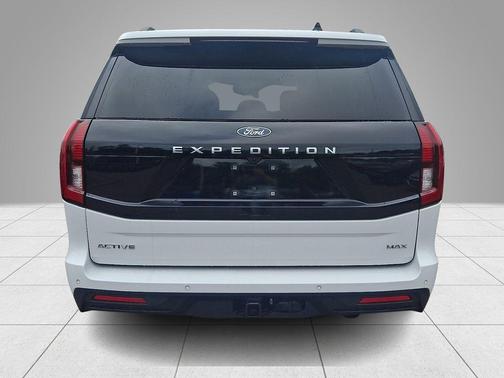 Oxford White 2025 Ford Expedition Max Active