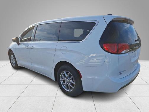 Bright White Clearcoat 2026 Chrysler Voyager LX