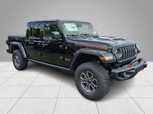 Black Clearcoat 2026 Jeep Gladiator Mojave