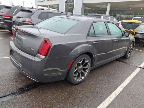 2018 Chrysler 300 S