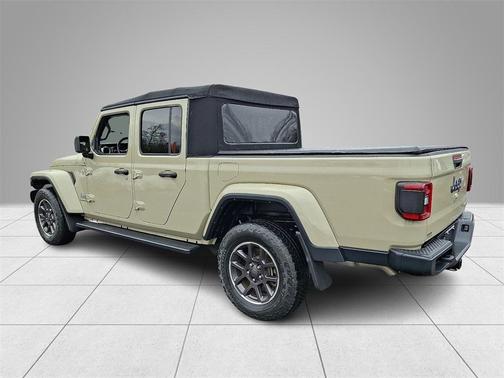 2022 Jeep Gladiator Overland