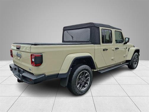 2022 Jeep Gladiator Overland