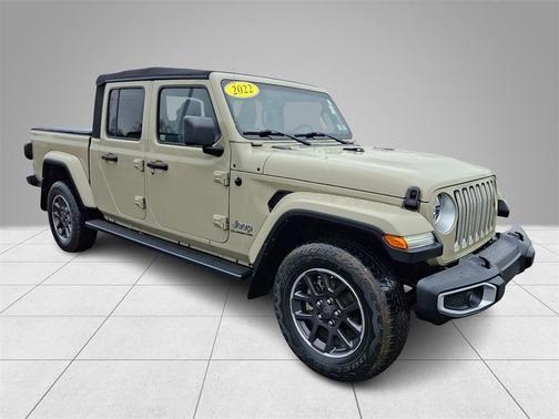 2022 Jeep Gladiator Overland