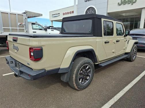 2022 Jeep Gladiator Overland