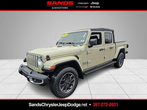 Limited Edition Gobi Clearcoat 2022 Jeep Gladiator Overland