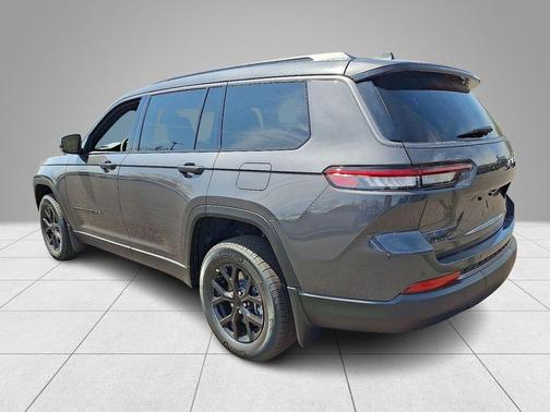 Metallic 2026 Jeep Grand Cherokee L Laredo