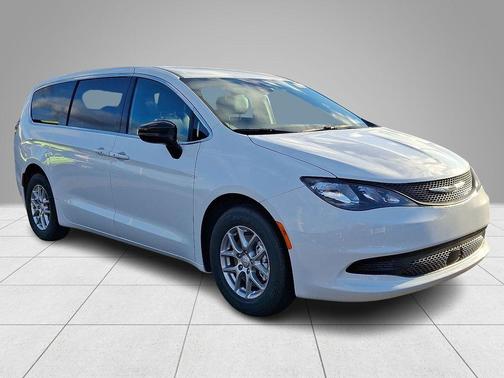 Bright White Clearcoat 2026 Chrysler Voyager LX