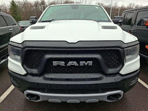 Bright White Clearcoat 2019 RAM 1500 Rebel