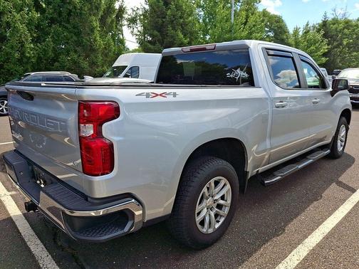 Silver Ice Metallic 2019 Chevrolet Silverado 1500 LT