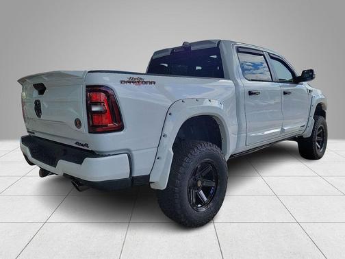 Bright White Clearcoat 2025 RAM 1500 Big Horn/Lone Star