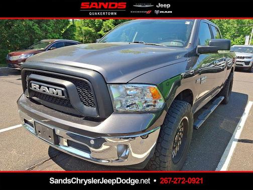 Granite Crystal Clearcoat Metallic 2018 RAM 1500 Big Horn