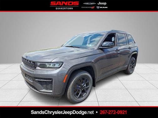 Metallic 2026 Jeep Grand Cherokee Laredo