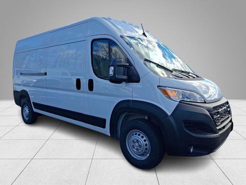 Bright White Clearcoat 2026 RAM ProMaster 2500 High Roof