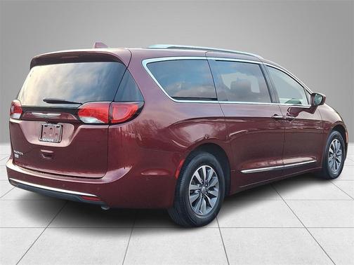 2020 Chrysler Pacifica Touring-L Plus