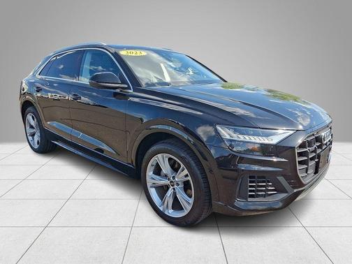 Mythos Black Metallic 2023 Audi Q8 55 Premium Plus