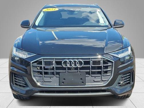Mythos Black Metallic 2023 Audi Q8 55 Premium Plus