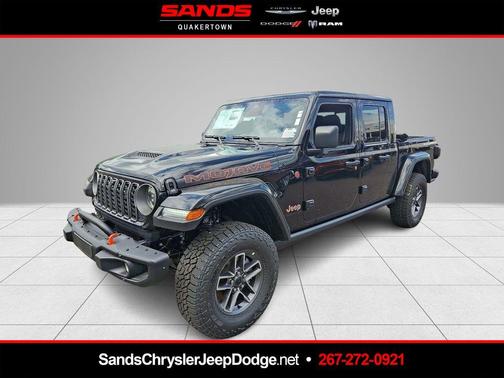 Black Clearcoat 2026 Jeep Gladiator Mojave