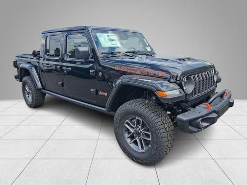 Black Clearcoat 2026 Jeep Gladiator Mojave