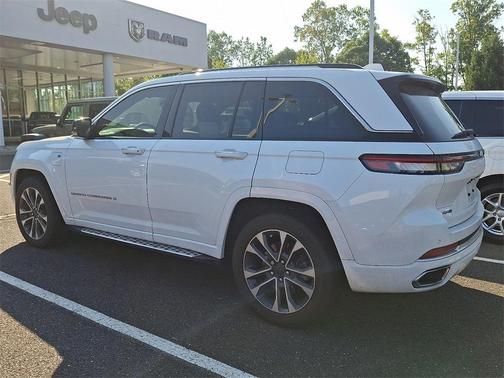 2022 Jeep Grand Cherokee 4xe Overland