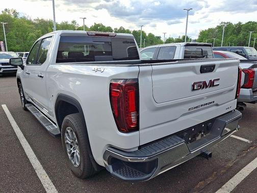 White Frost Tri-Coat 2024 GMC Sierra 1500 SLT