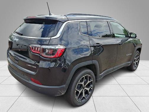 Diamond Black 2026 Jeep Compass Limited