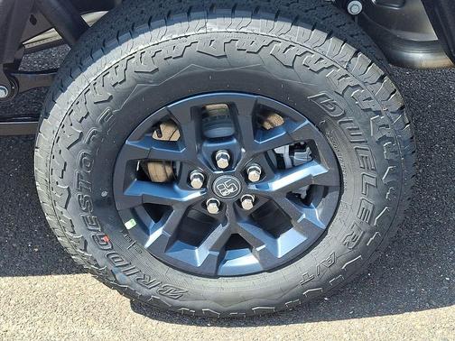 Bright White Clearcoat 2026 Jeep Gladiator 85th Anniversary Edition