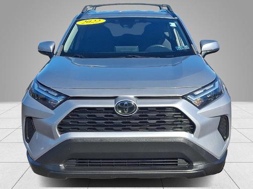 Silver Sky Metallic 2022 Toyota RAV4 XLE