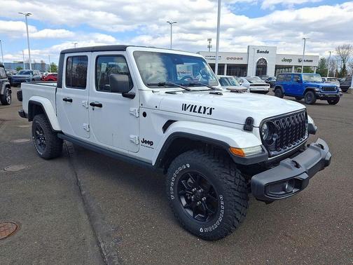 Bright White Clearcoat 2024 Jeep Gladiator Sport