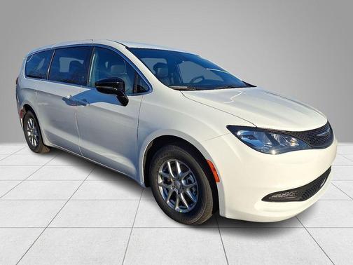 Bright White Clearcoat 2026 Chrysler Voyager LX