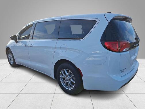 Bright White Clearcoat 2026 Chrysler Voyager LX