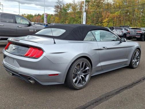 2022 Ford Mustang EcoBoost Premium