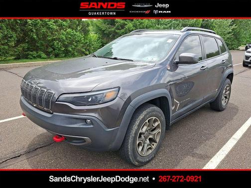 Granite Crystal Clearcoat Metallic 2020 Jeep Cherokee Trailhawk