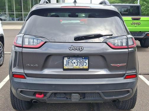 Granite Crystal Clearcoat Metallic 2020 Jeep Cherokee Trailhawk