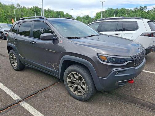 Granite Crystal Clearcoat Metallic 2020 Jeep Cherokee Trailhawk