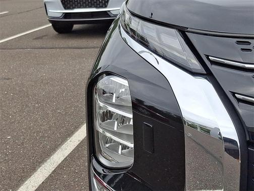 2023 Mitsubishi Outlander 