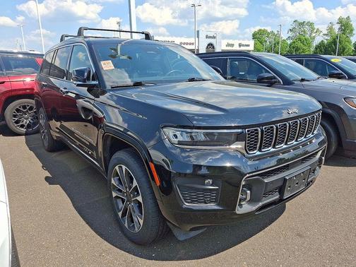 Diamond Black 2022 Jeep Grand Cherokee L Overland