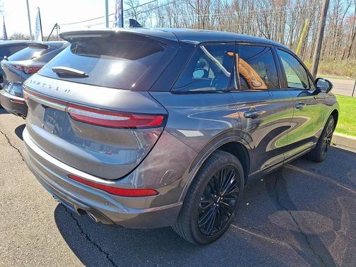 2024 Lincoln Corsair Premiere