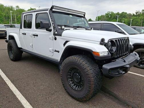 Bright White Clearcoat 2021 Jeep Gladiator Sport
